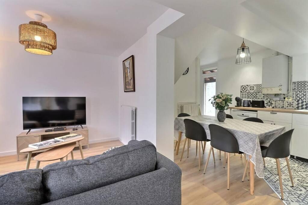 La Dolce Vita, Jolie Maison Familiale *